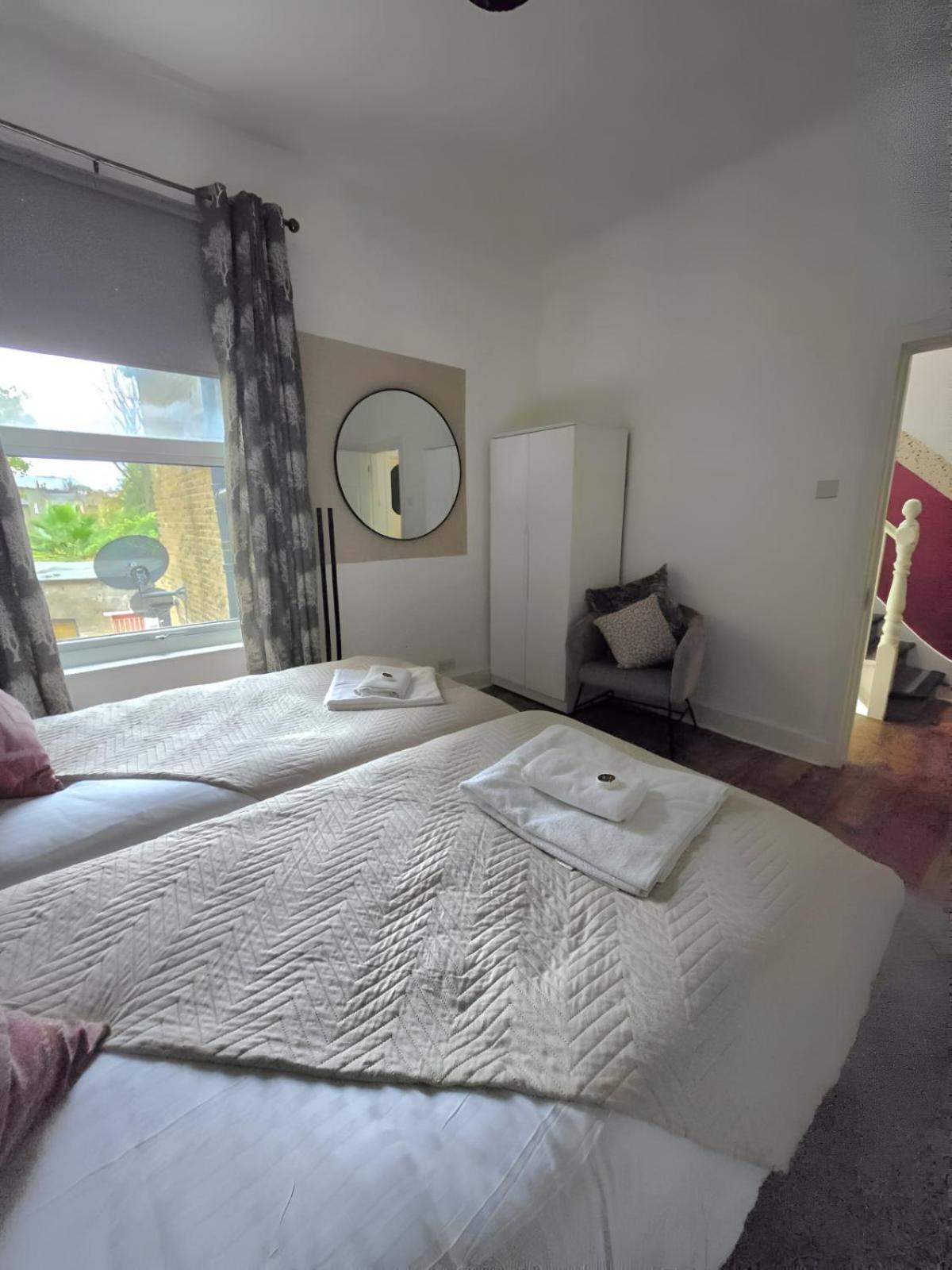 Dulwich Family-sized 3br Near King's Hospital Great For Business & Contractors Apartment *